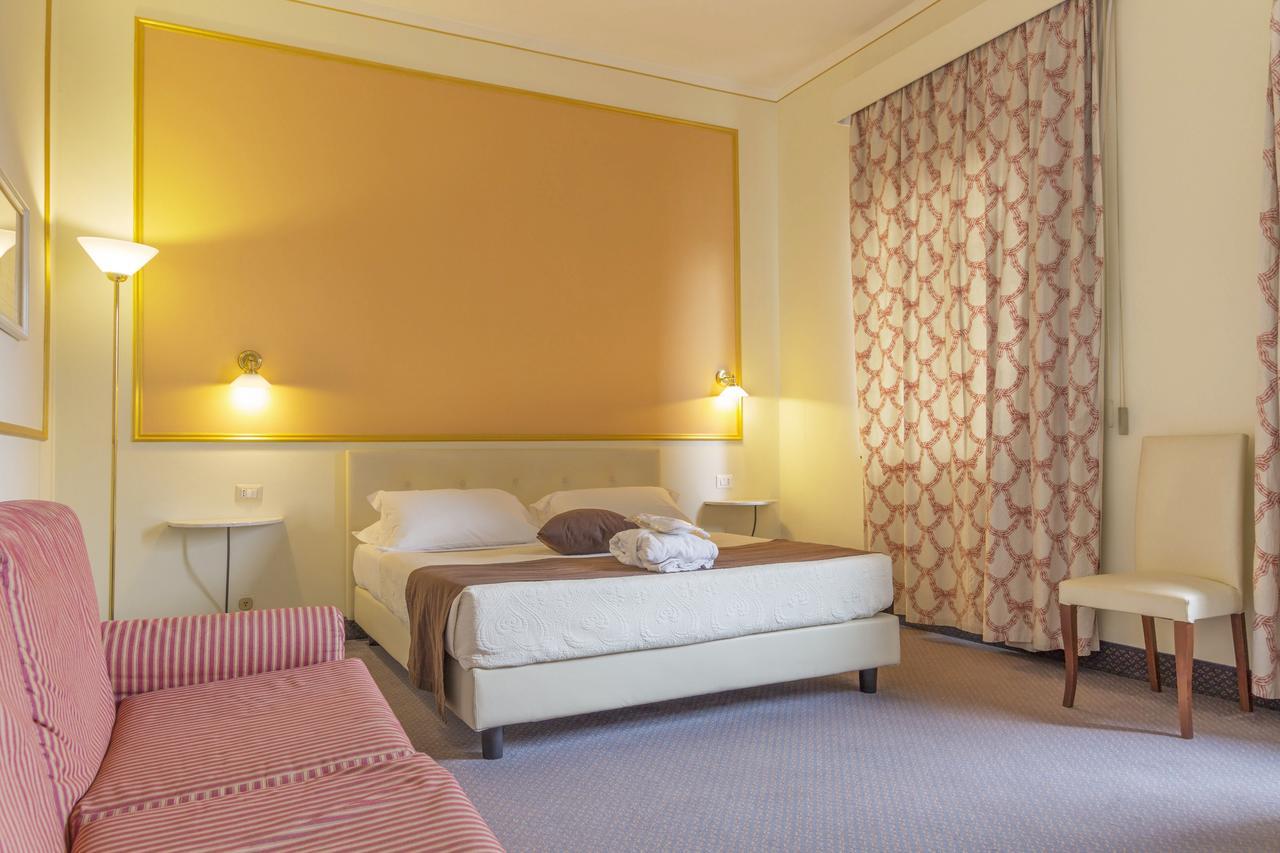 Hotel Ponte Di Rialto Крема Экстерьер фото